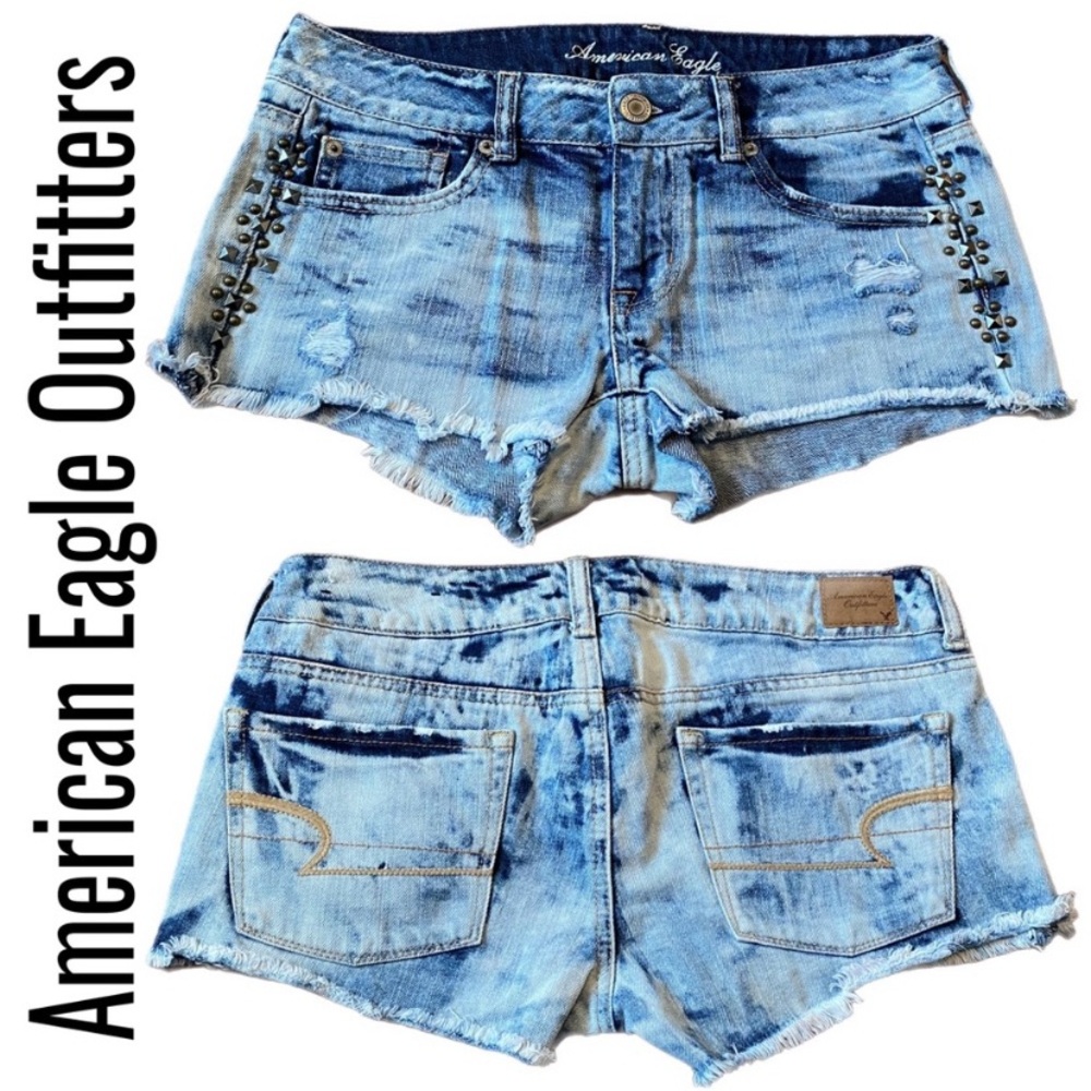 American Eagle Denim Shorts Women’s Size 4 Blue Distressed Studded Acid Wash